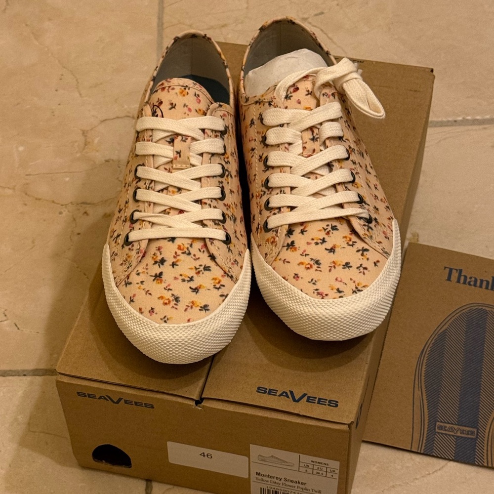 SeaVees women’s Monterey Sneaker Yellow Diay Flower Popin Twill
